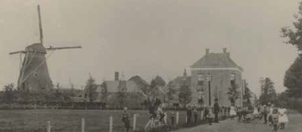 Foto van molen de Hoop in Winterswijk, 1897. Bron: ECAL.