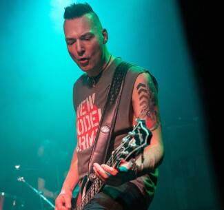Foto van Herbert Jolink van streektaalpunkrockband Donders